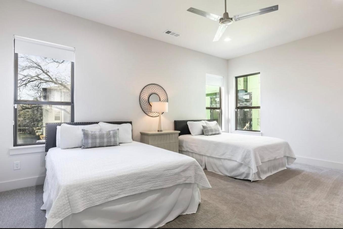 Townhouse Uptown Private Patio Villa Далас Екстериор снимка